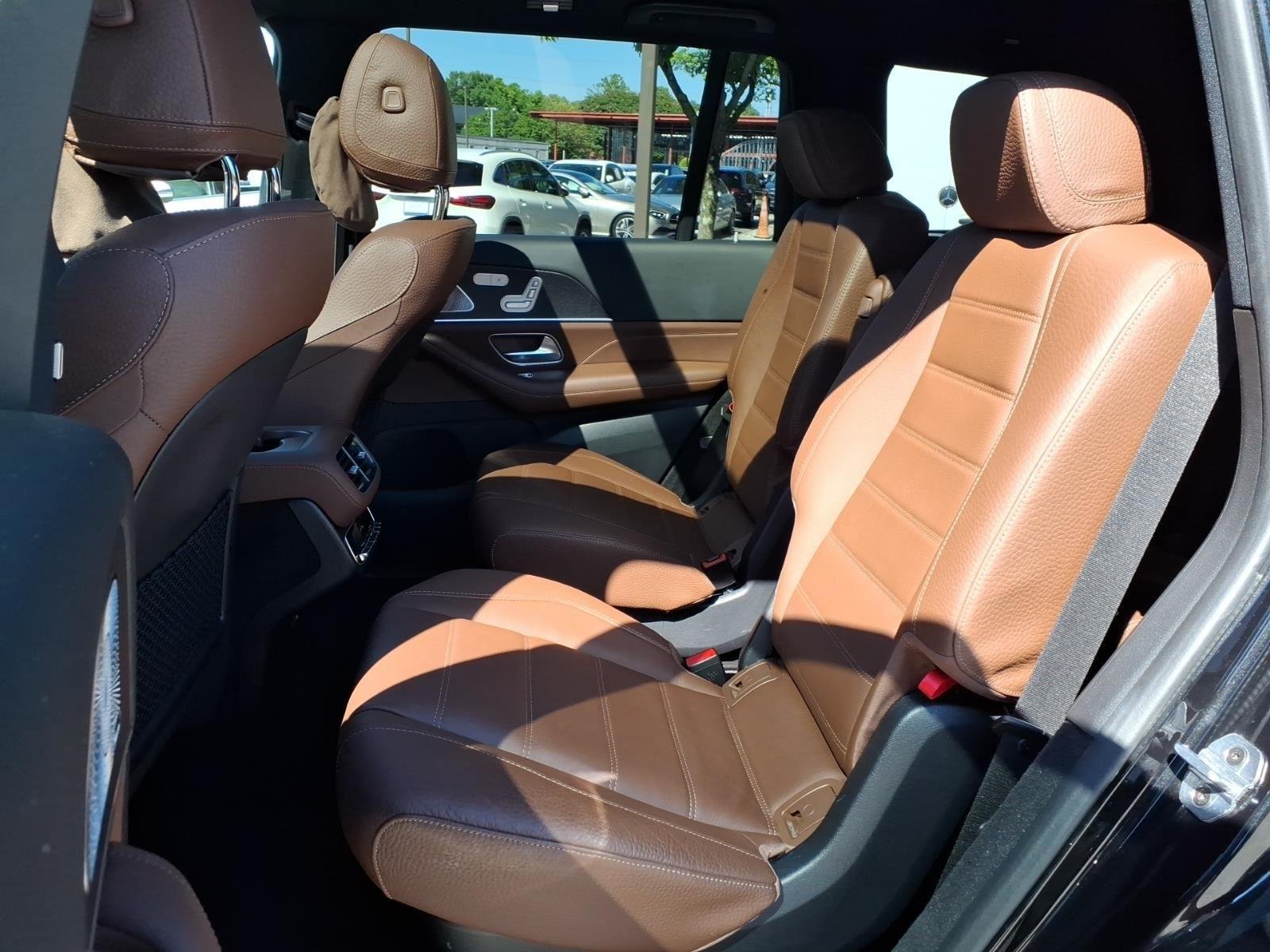 Used 2025 Obsidian Black Metallic Mercedes-Benz GLS 580 image 20