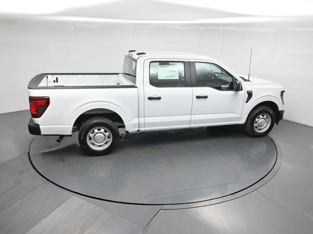 New 2026 Oxford White Ford XL image 36