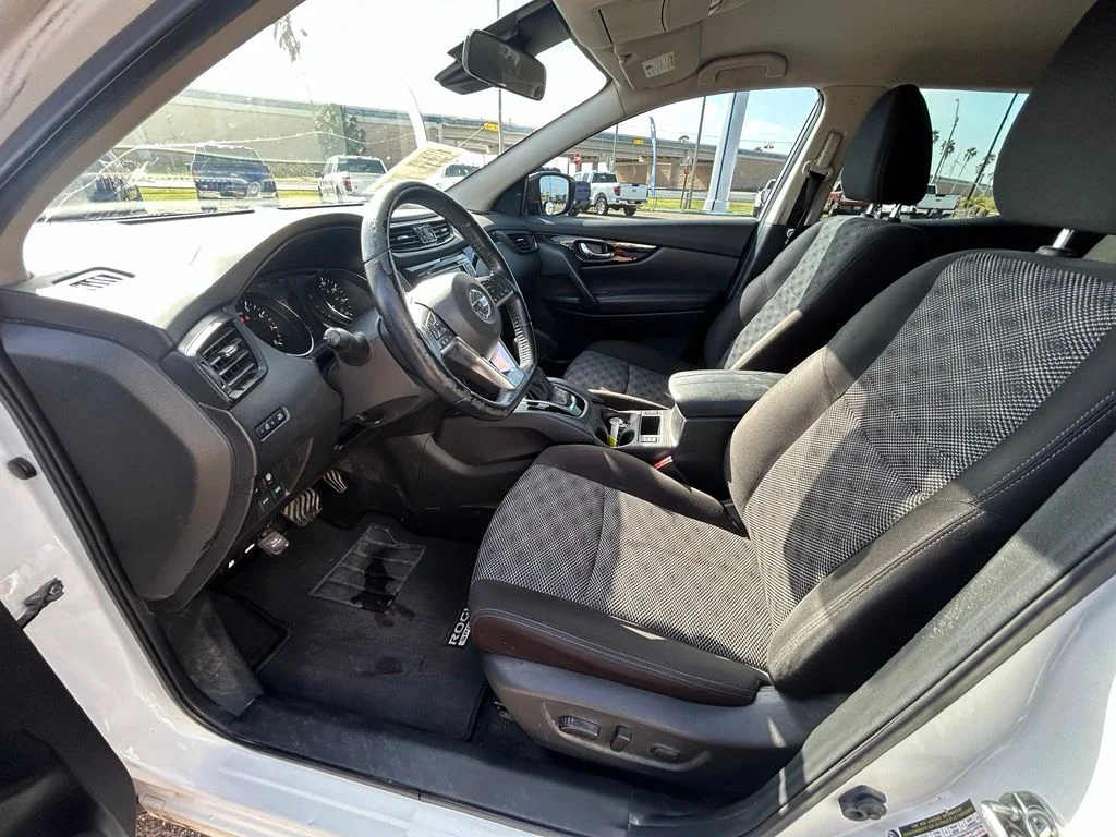 Used 2021 White Nissan SV image 10