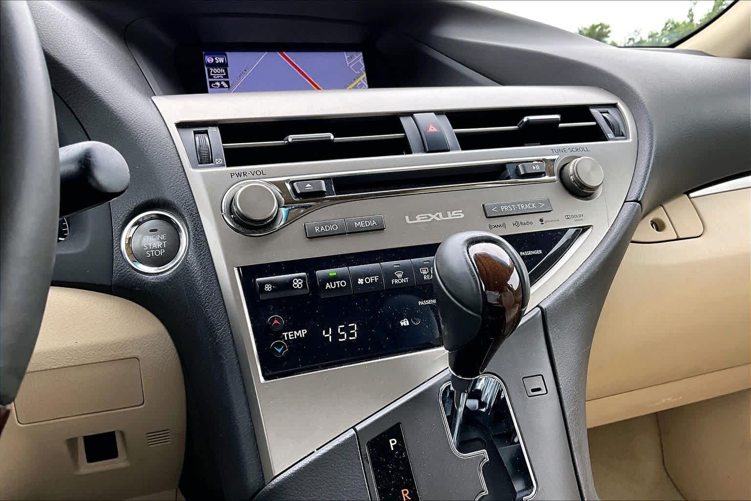 Used 2015 Starfire Pearl Lexus  image 35