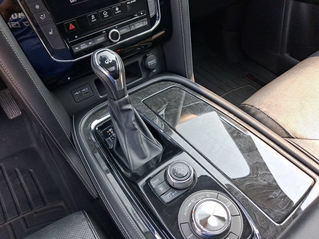 Used 2021 Silver INFINITI LUXE AWD image 30