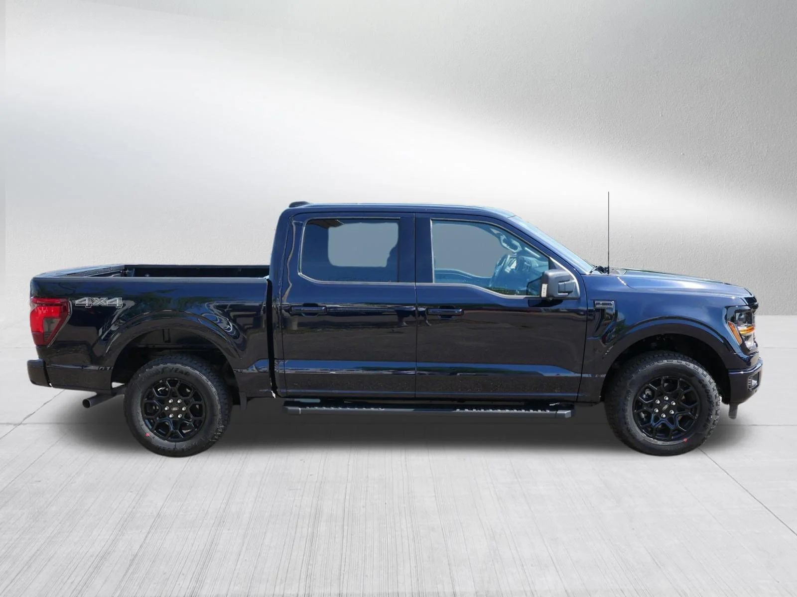 New 2026 Blue Ford XLT image 8