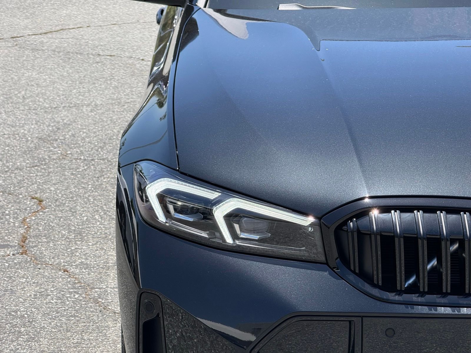 New 2026 Black Sapphire Metallic BMW 330i image 12