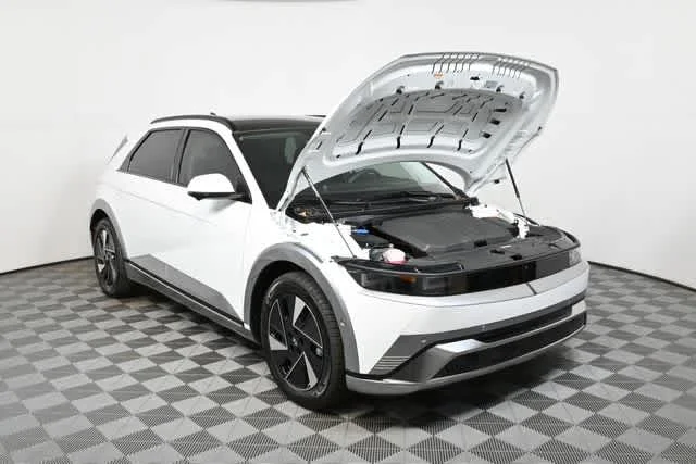 New 2026 Atlas White Matte Hyundai Limited image 10