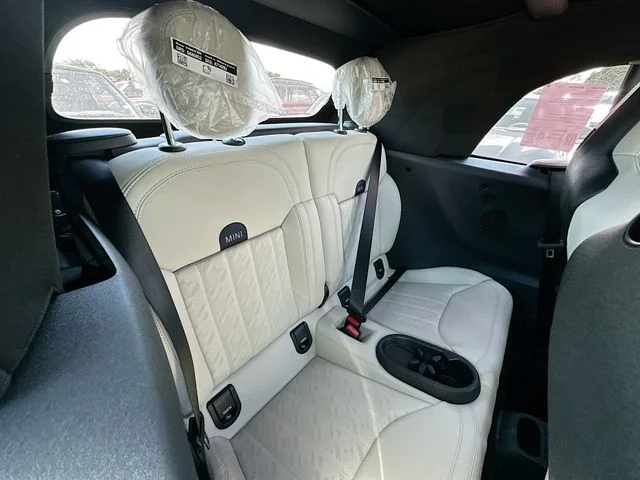 New 2026 Black MINI Signature Plus image 20