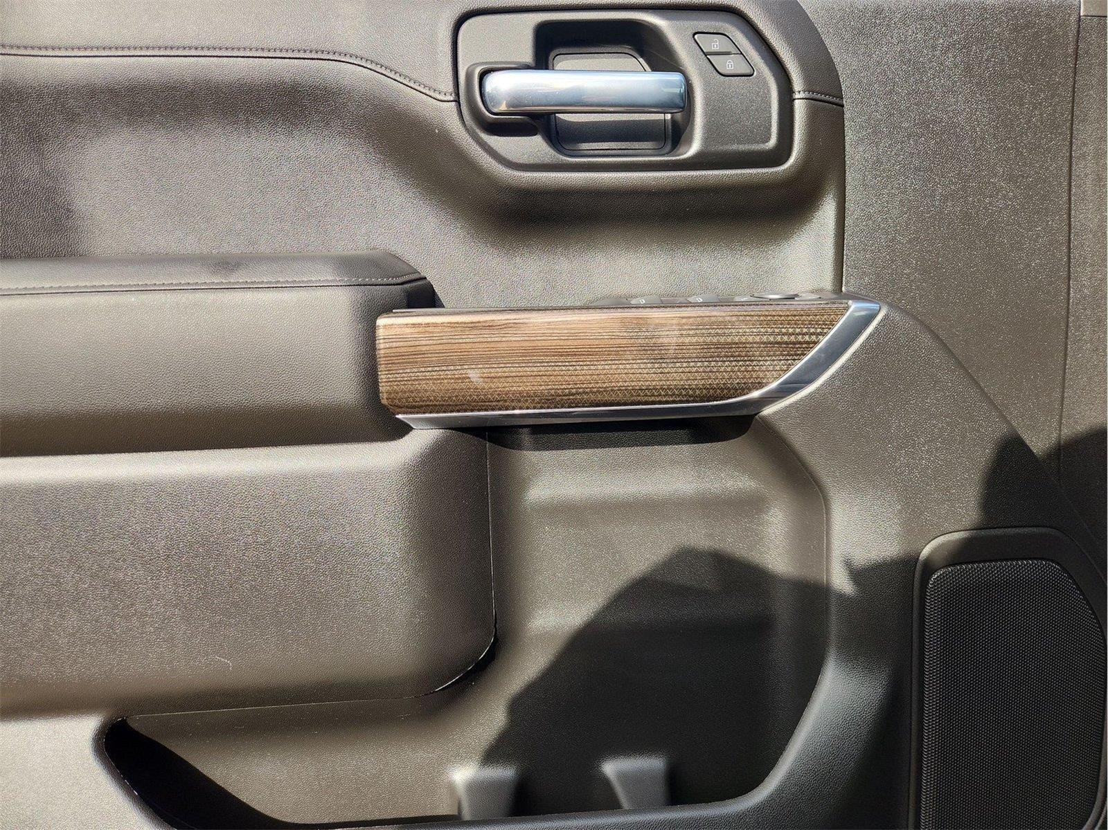 2022 Chevrolet Silverado 1500 Limited LT - Photo 21