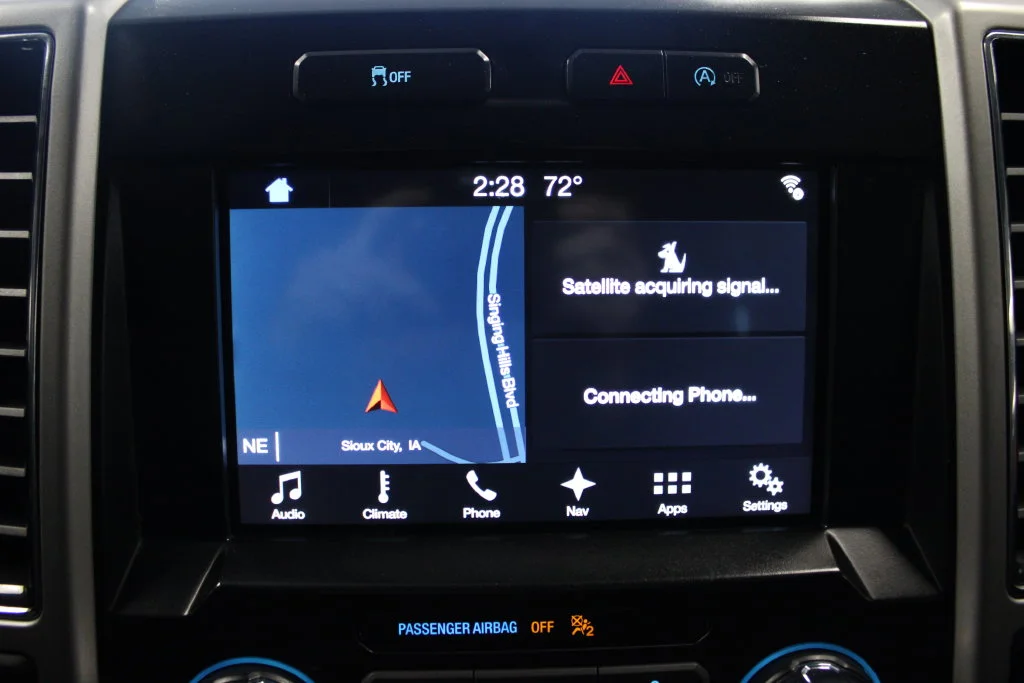 Used 2018 Shadow Black Ford Lariat image 31