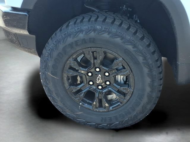 New 2026 Summit White Chevrolet ZR2 image 15