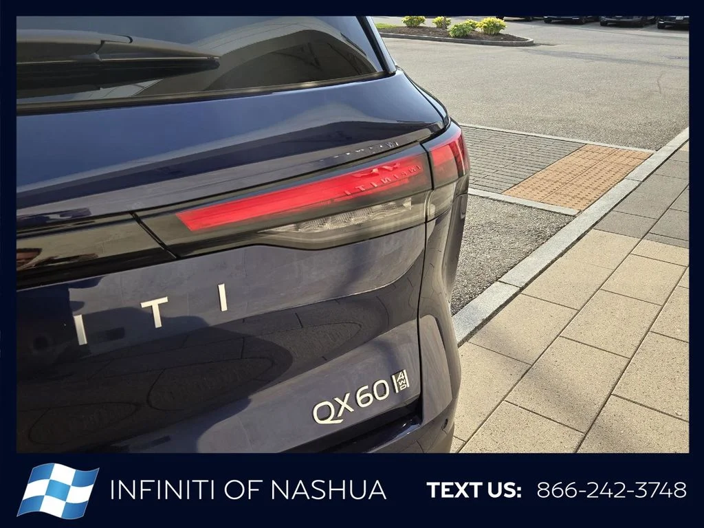 New 2027 GRAND BLUE INFINITI Luxe AWD image 12