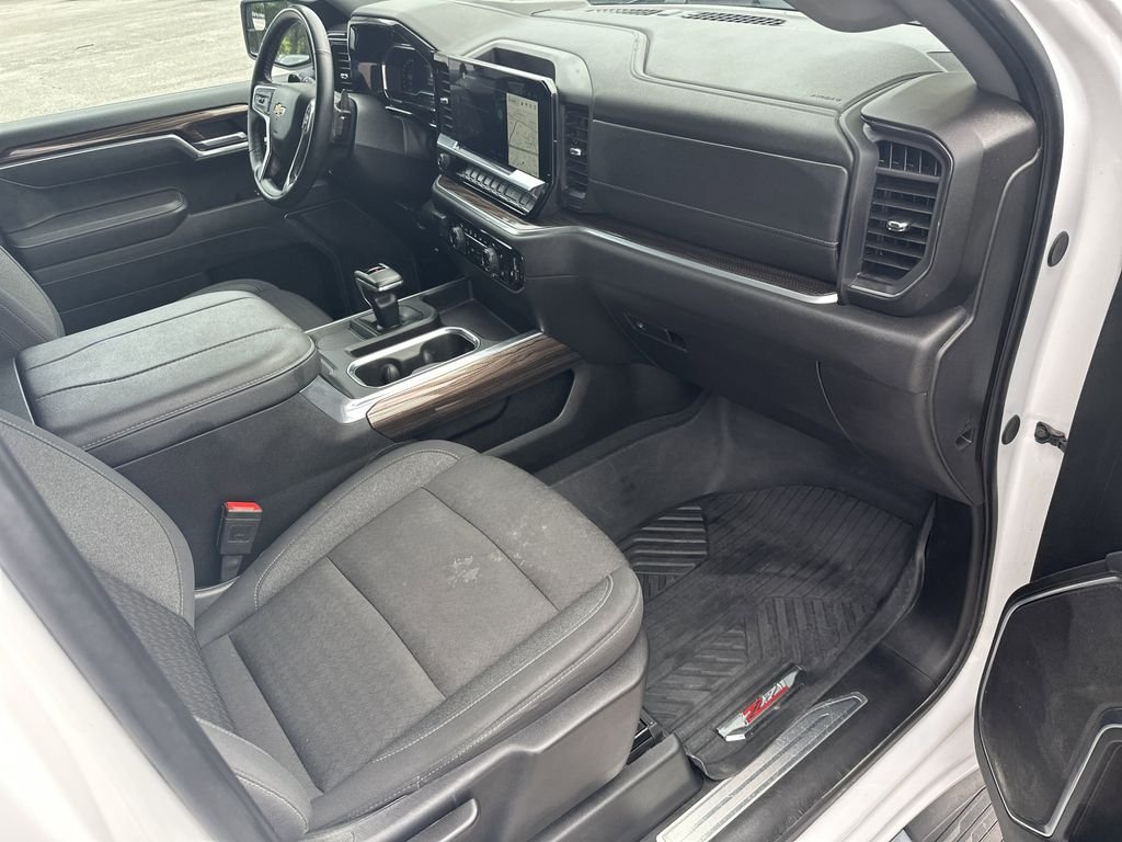 2025 Chevrolet Silverado 1500 LT - Photo 26
