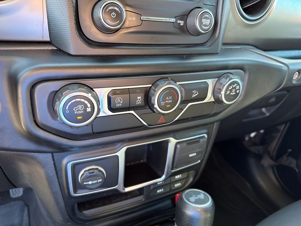 Used 2021 Black Jeep Unlimited Sport image 38