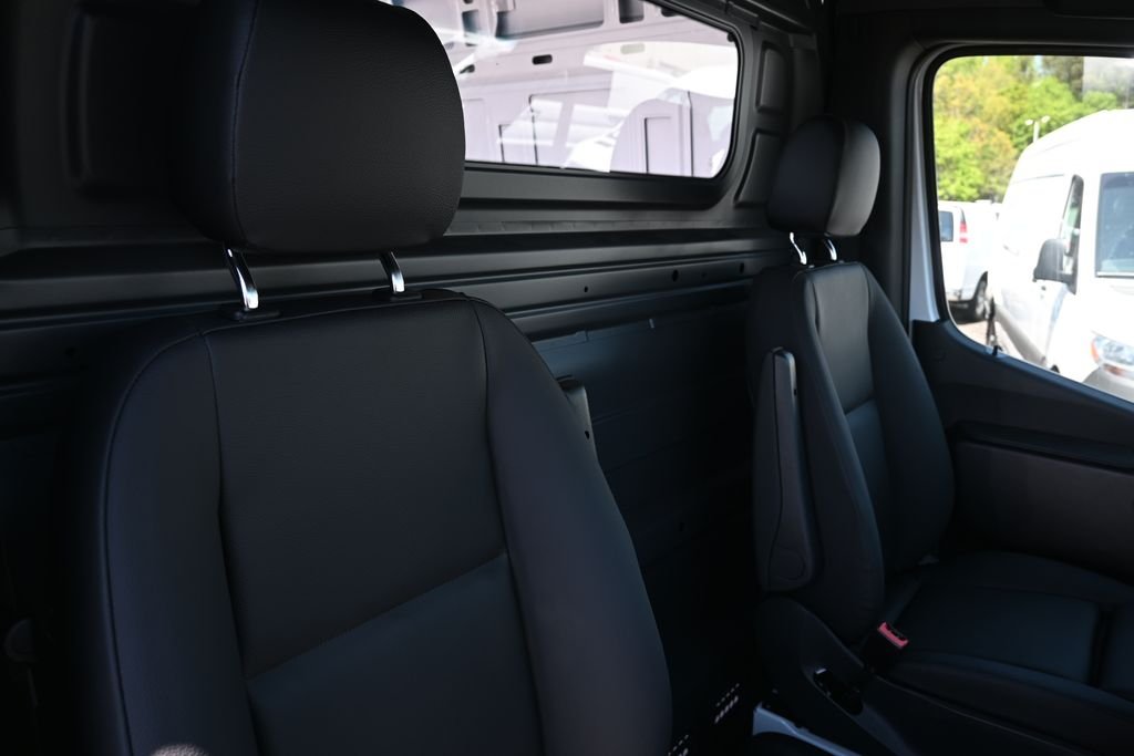 New 2026 Arctic White Mercedes-Benz Cargo 170 WB image 18