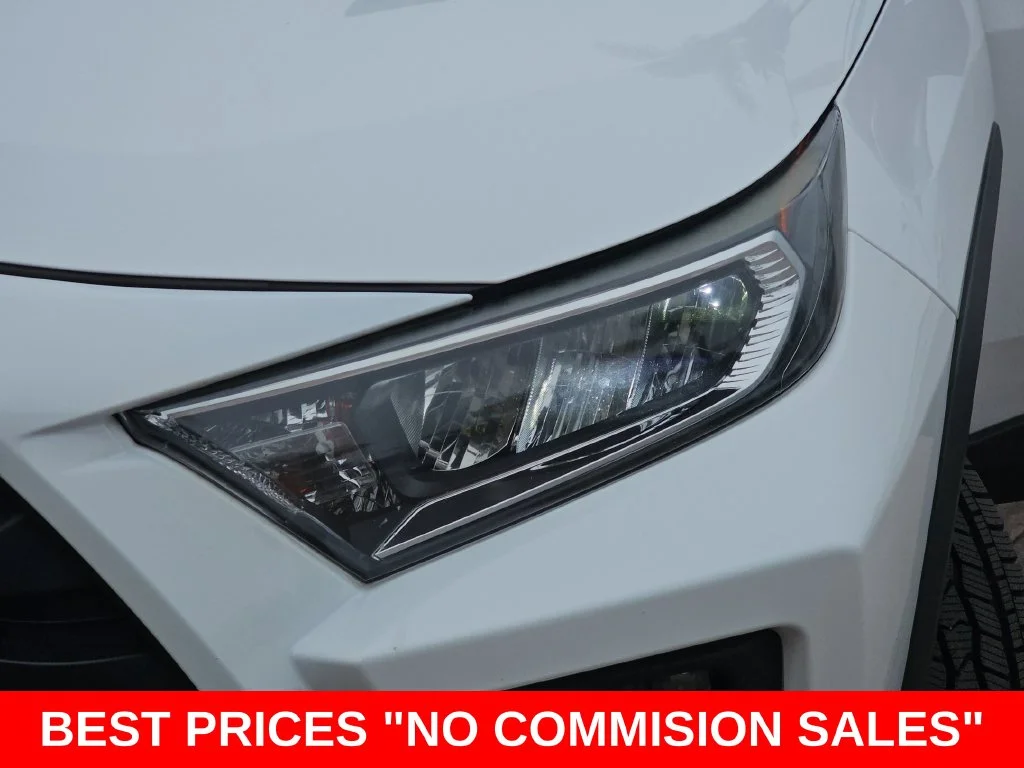 Used 2020 White Toyota TRD Off Road image 33