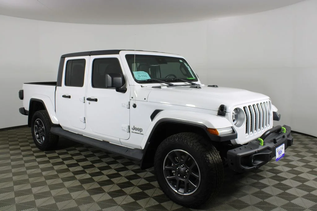 Used 2020 White Jeep Overland image 1