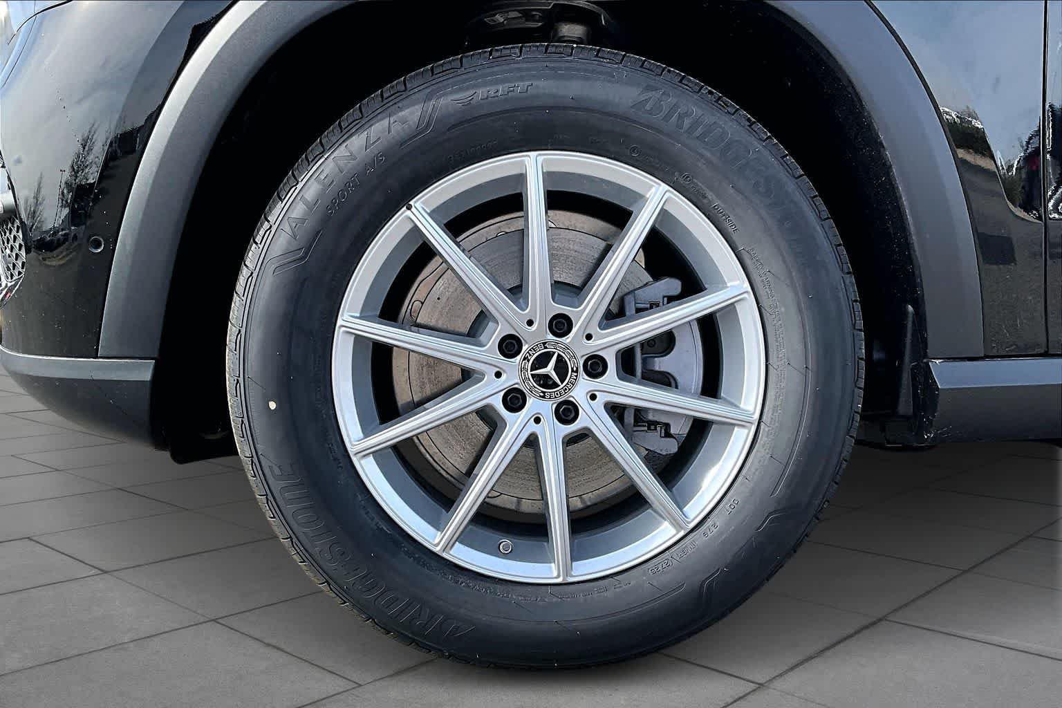 New 2026 Obsidian Black Metallic Mercedes-Benz GLE 350 image 21