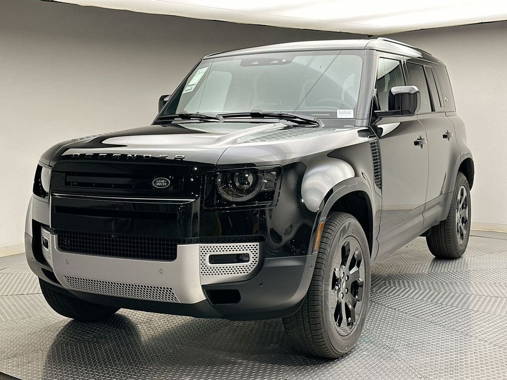 Used 2024 Santorini Black Metallic Land Rover S image 1