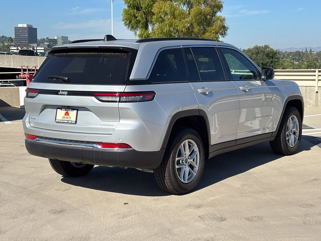 New 2026 Silver Jeep Laredo X image 6