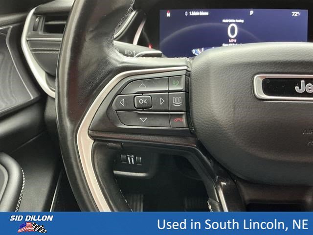 Used 2021 Diamond Black Crystal Pearlcoat Jeep Altitude image 9