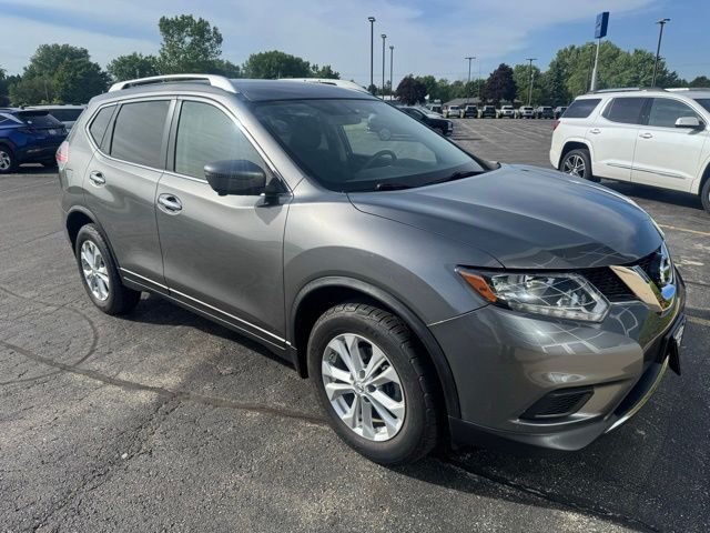 Used 2016 Gun Metallic Nissan SV image 2