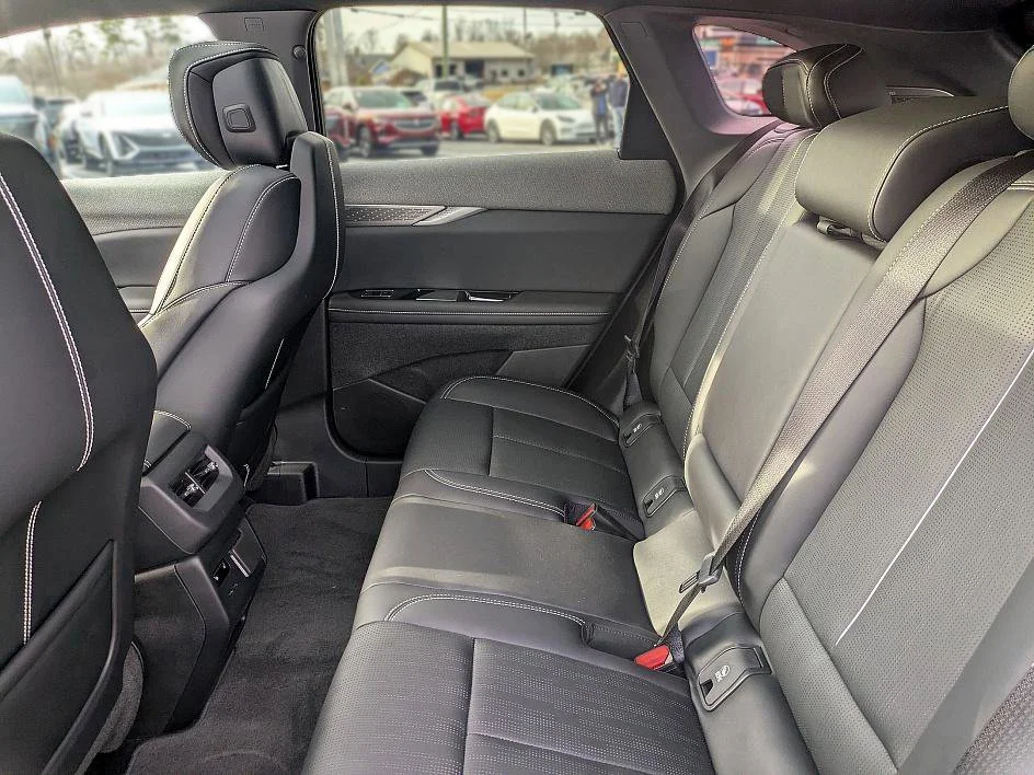 2025 Cadillac OPTIQ Luxury 2 - Photo 21