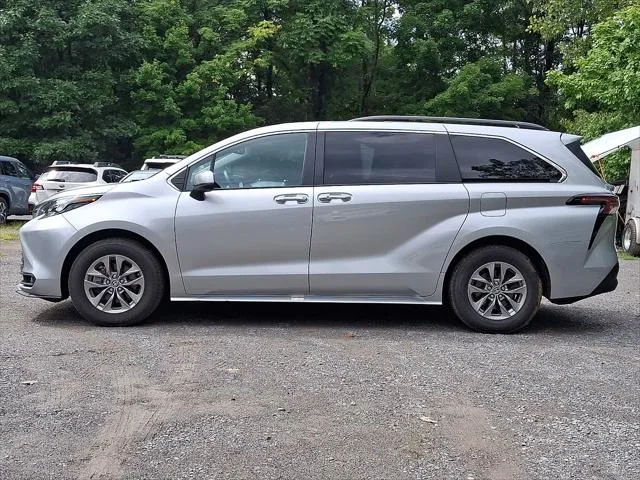 Certified Used 2025 CELESTIAL SILVER Toyota  image 5