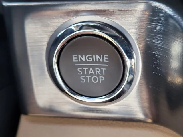 New 2026 White Metallic Ford Lariat image 30