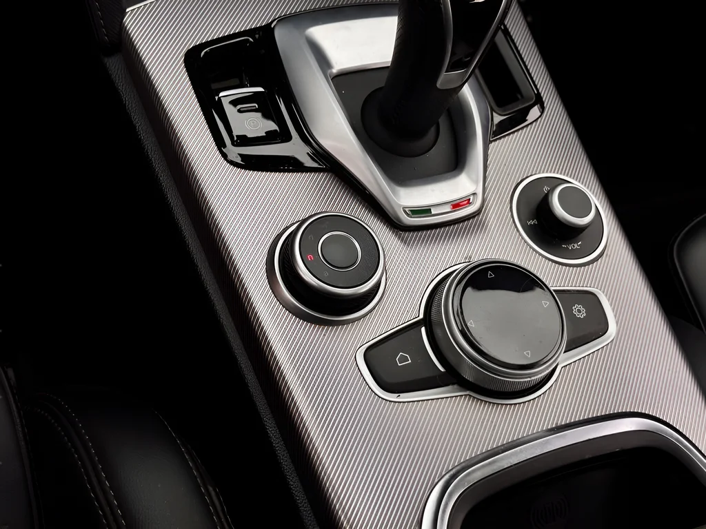 Used 2023 Gray Alfa Romeo Veloce image 6