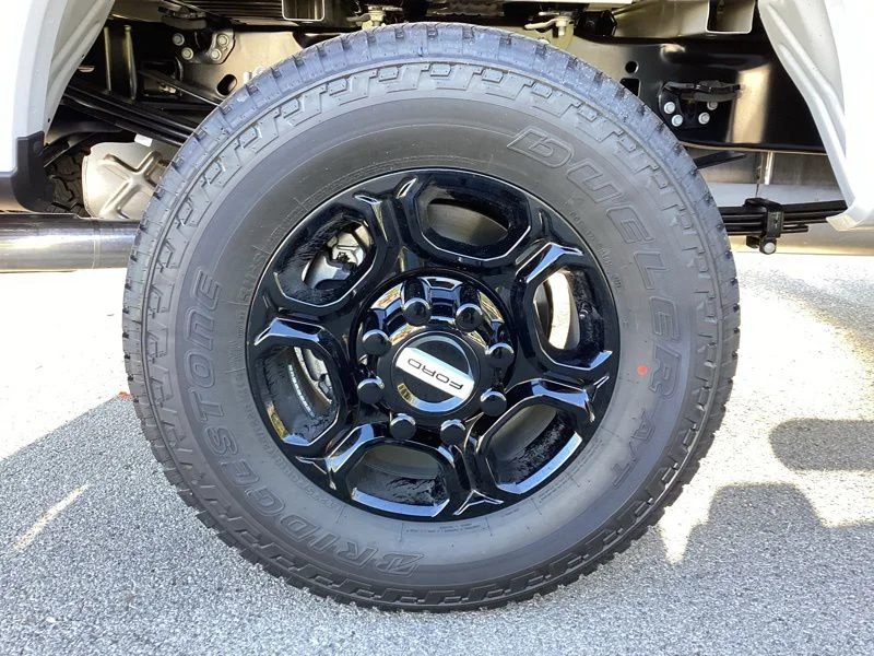 2026 Ford F-350 Super Duty XL - Photo 9