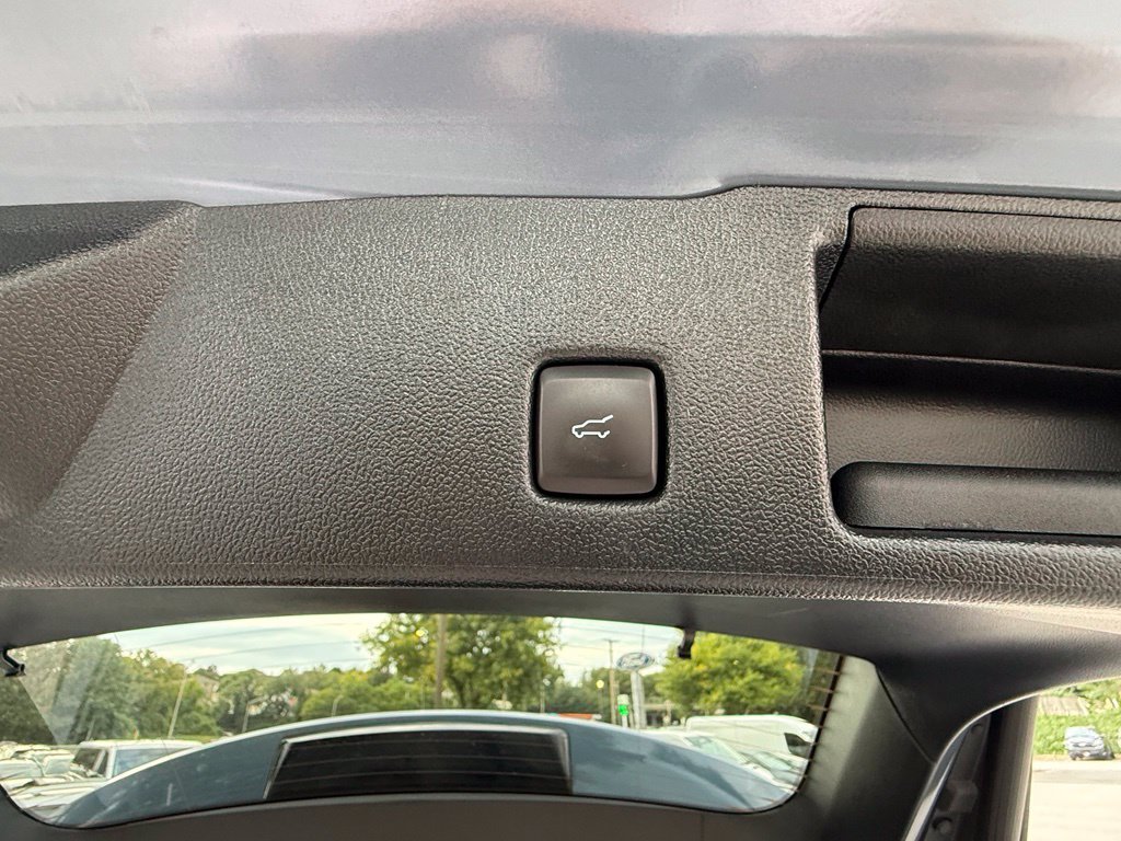 Used 2023 Blue Ford Platinum image 26