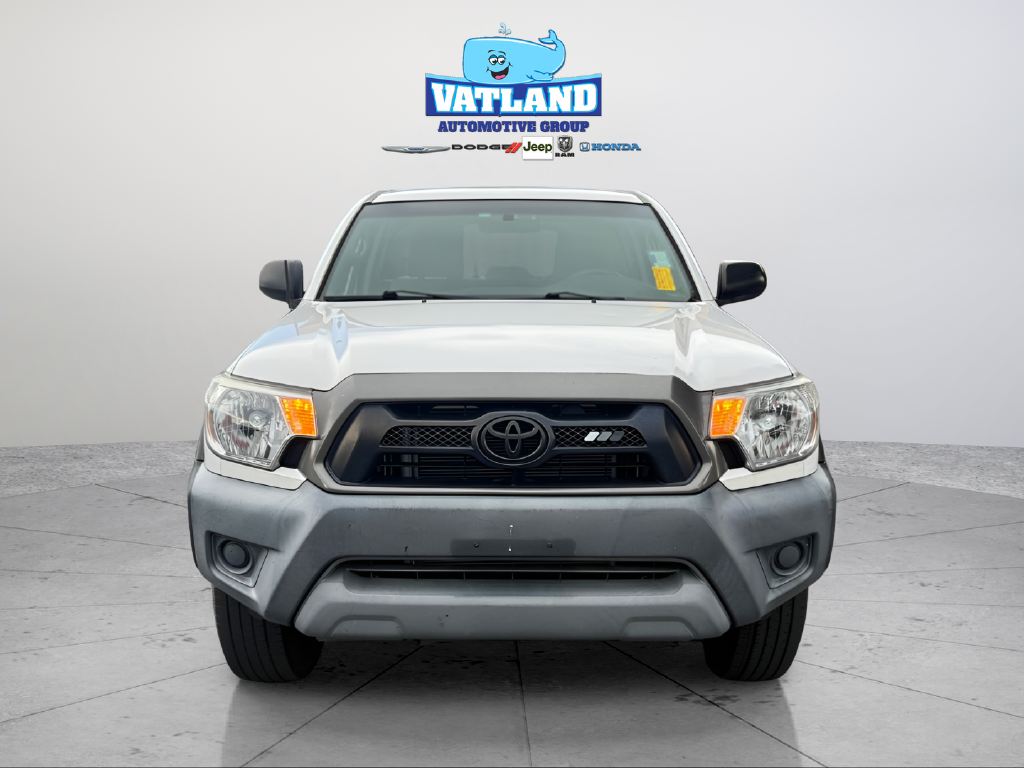 Used 2012 White Toyota Base image 10