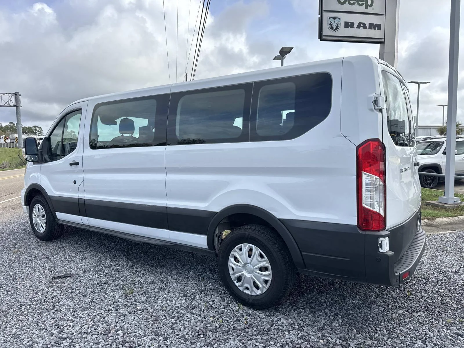 Used 2021 White Ford T-350 148 Low Roof XL RWD image 5