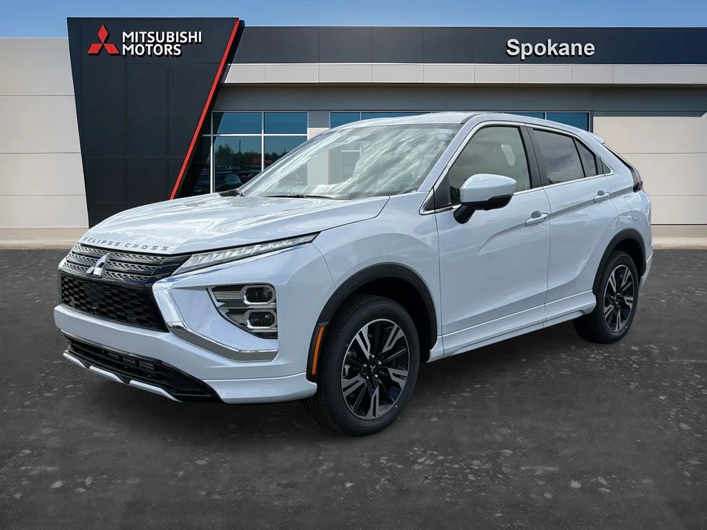 New 2026 White Diamond Mitsubishi SEL AWD image 3