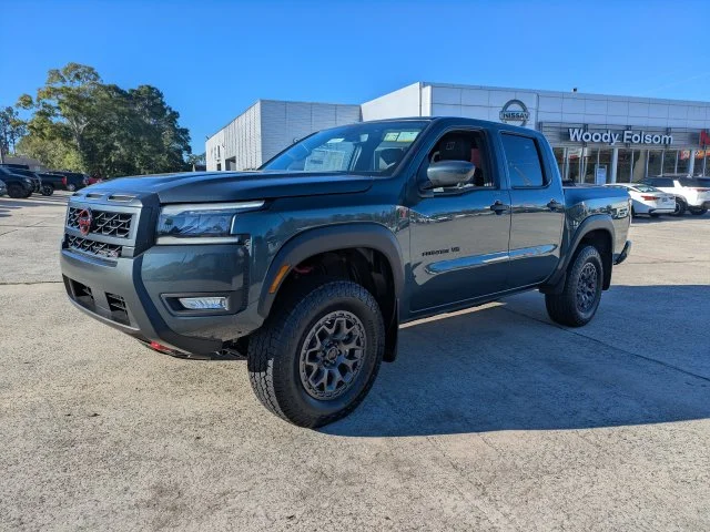 New 2027 White Nissan PRO-4X image 8