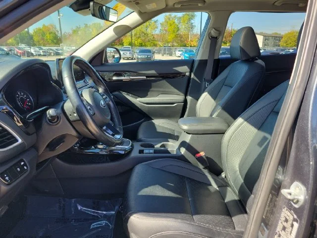 Used 2021 Gray Kia SX image 17