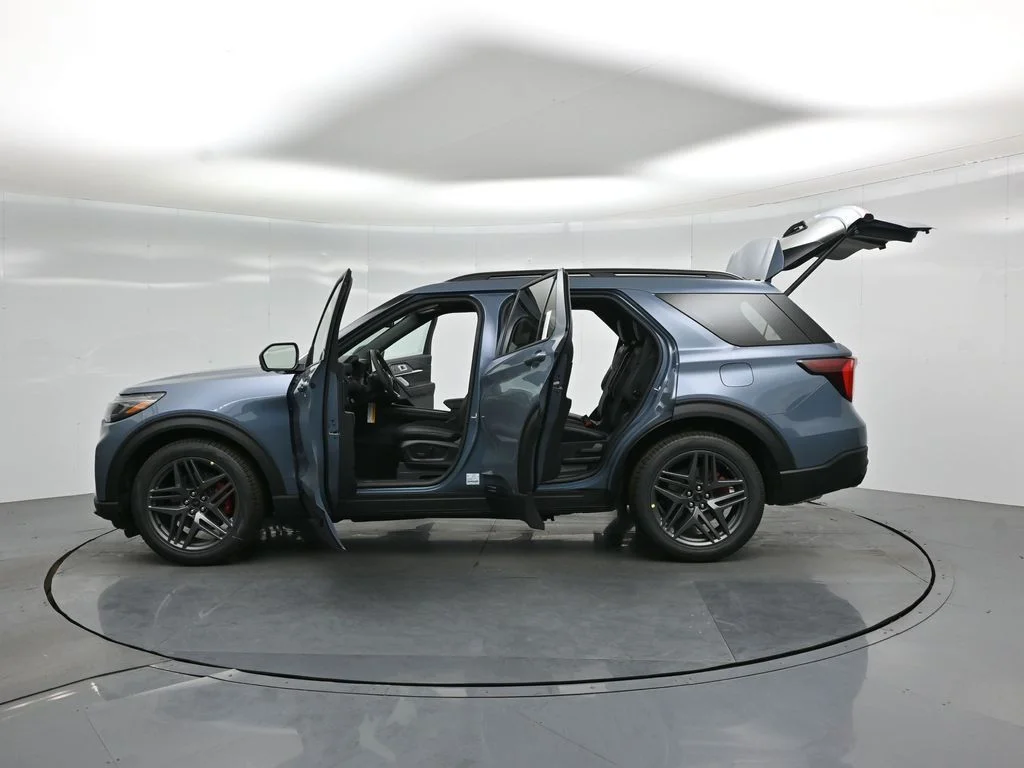 New 2026 Vapor Blue Metallic Ford ST image 35