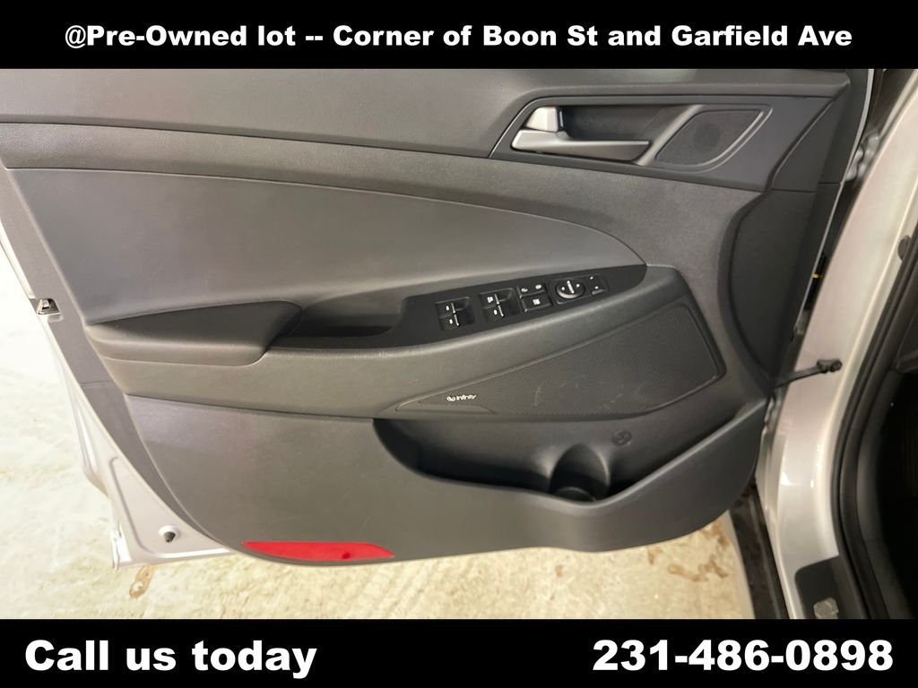 Used 2017 Silver Hyundai Limited image 15