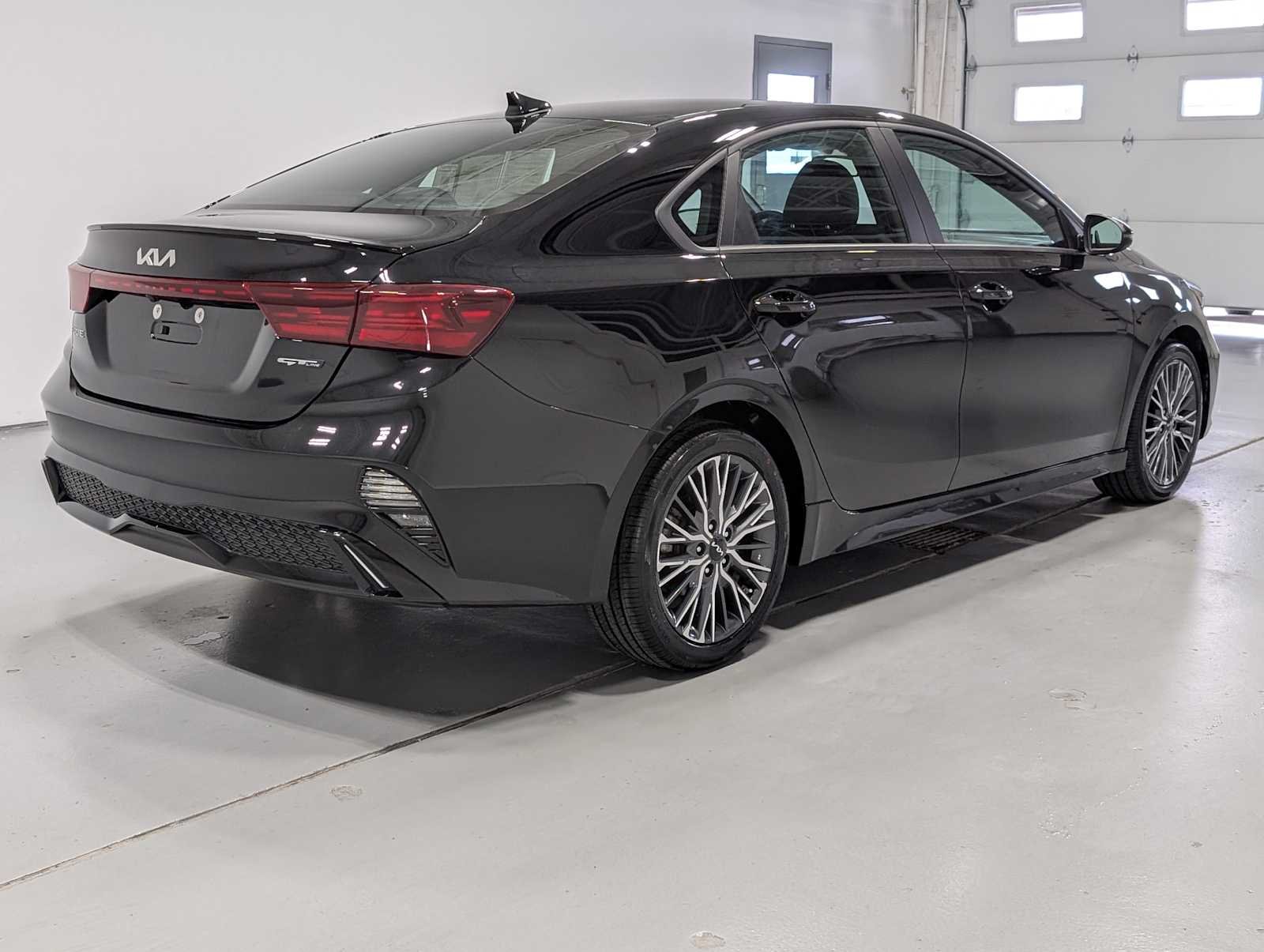 Certified Used 2023 Aurora Black Kia GT-Line image 8
