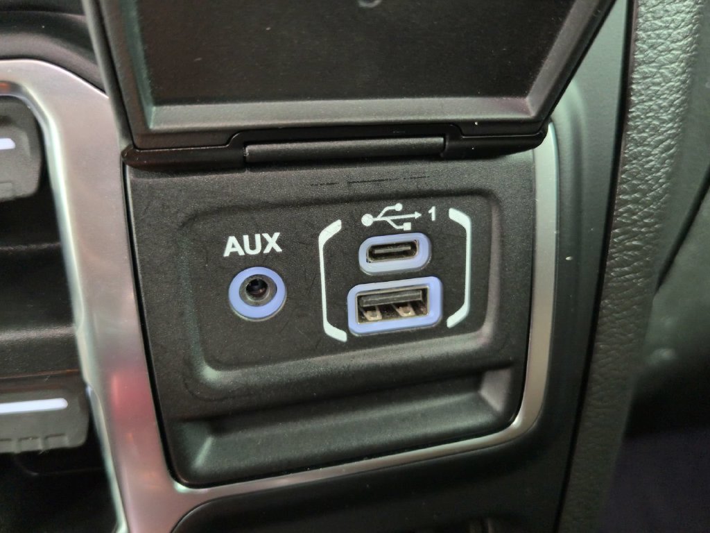 Used 2022 White Jeep Unlimited Sahara 4xe image 34