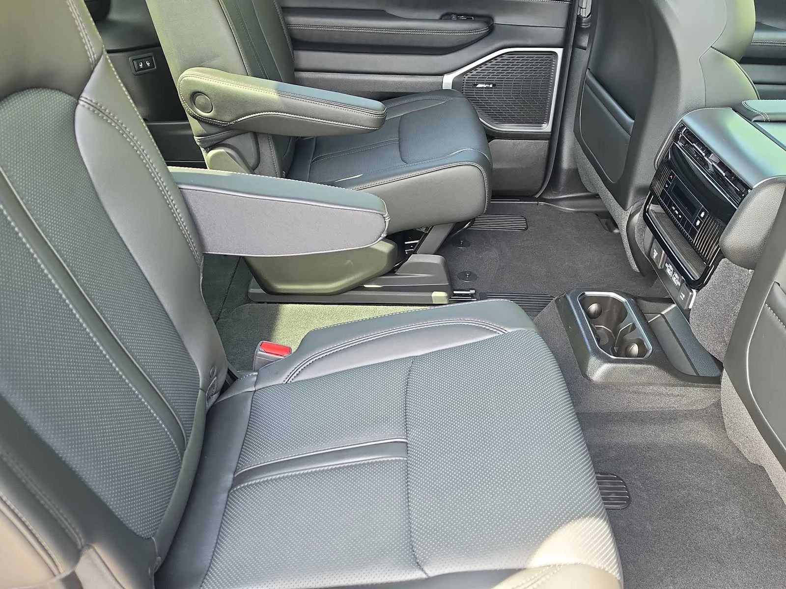 New 2026 Steel Blue Exterior Paint Jeep  image 17