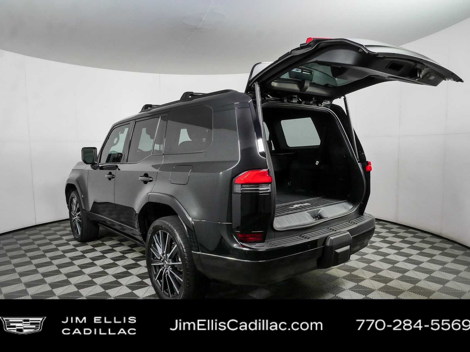 Used 2024  Lexus GX 550 Luxury image 34
