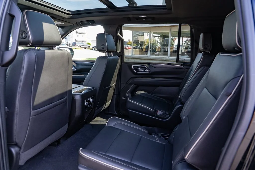 Used 2023 ONYX BLACK GMC SLT image 30