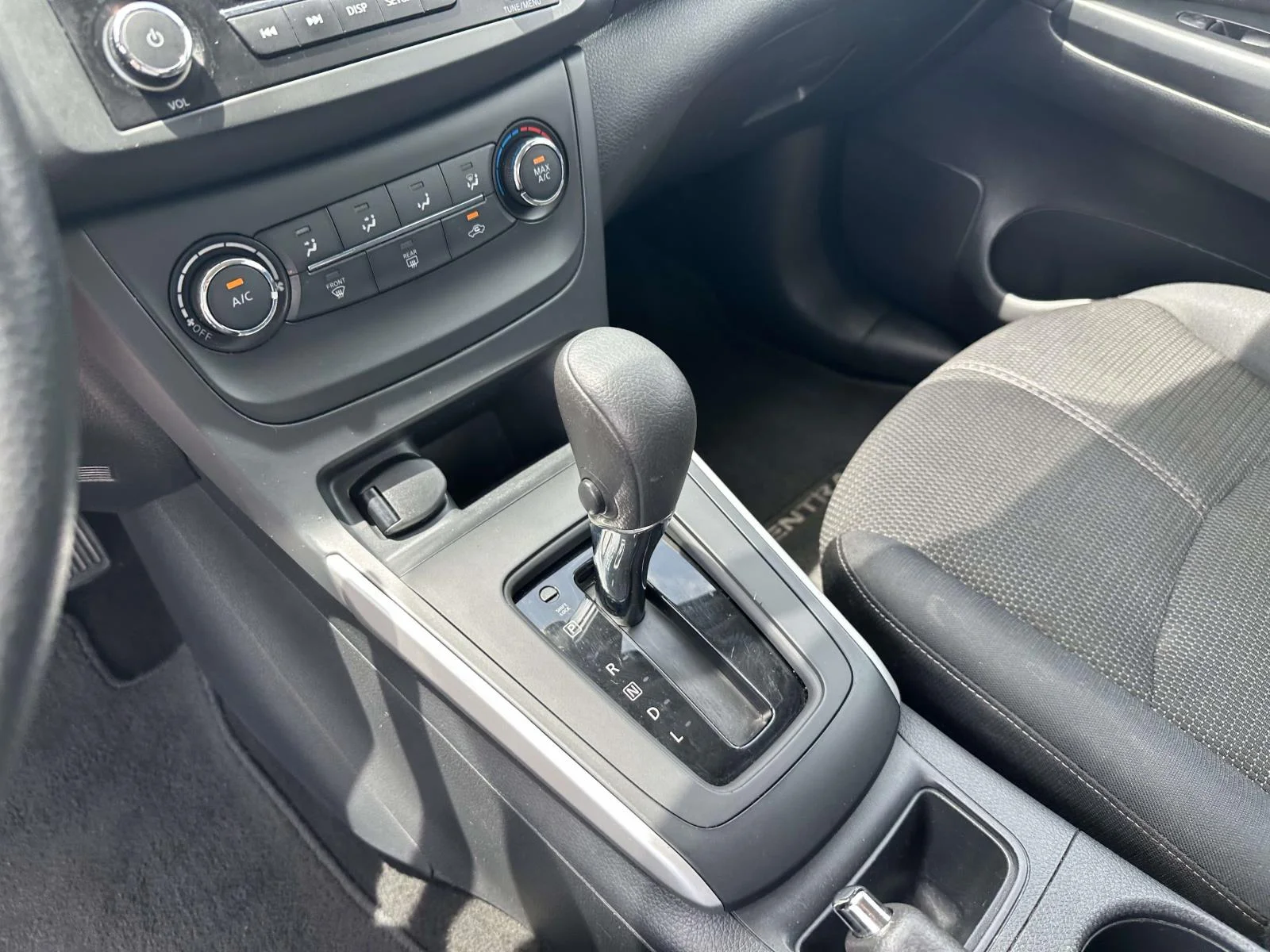 Used 2017 Brilliant Silver Nissan S image 19