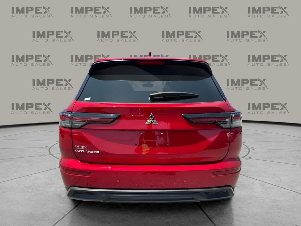 Used 2025 Red Mitsubishi ES image 4