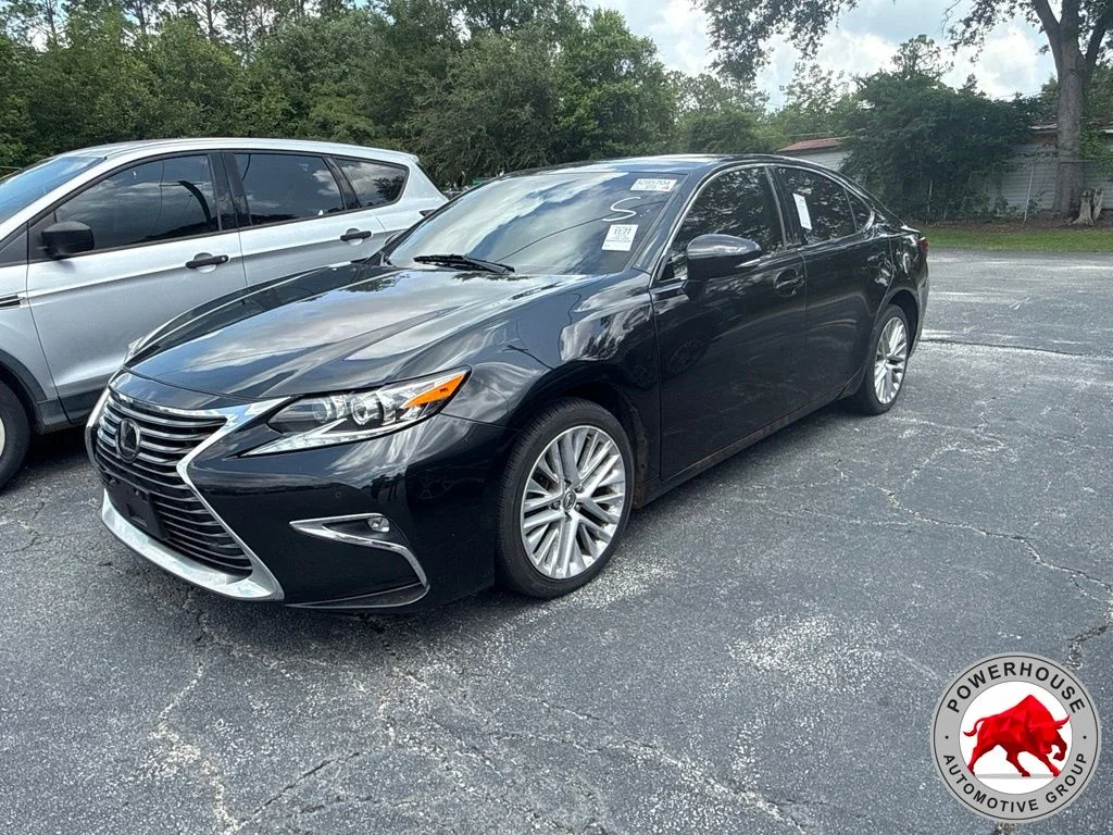 Used 2016  Lexus 350 image 1