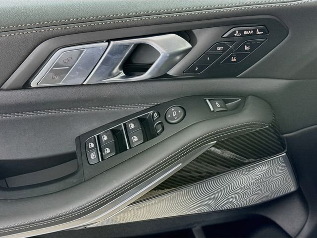 New 2027 Black Sapphire Metallic BMW M60i image 18