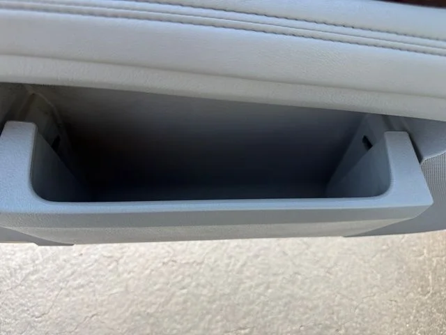 Used 2011 Silver Toyota Limited image 29