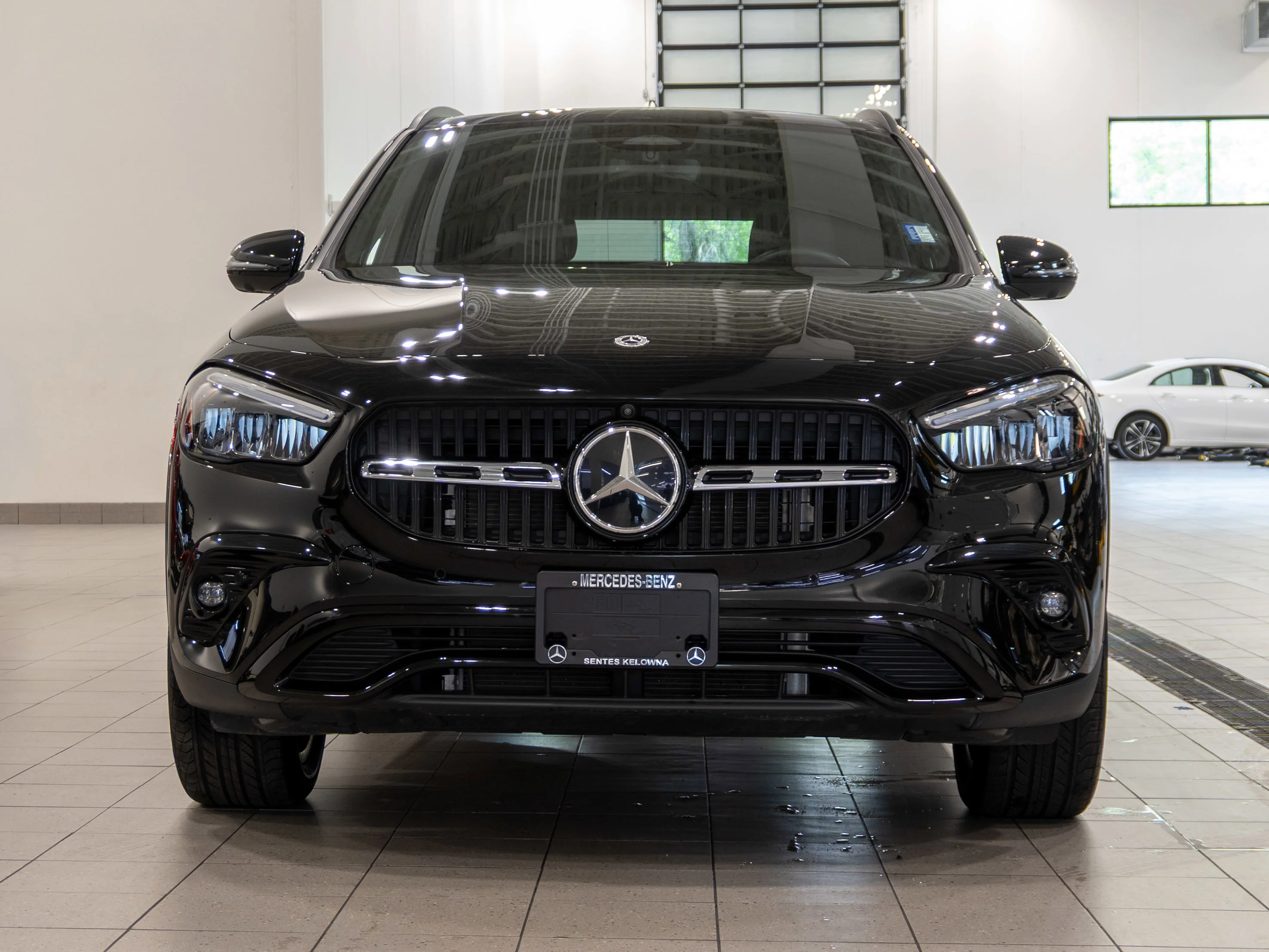 New 2026 COSMOS BLACK METALLIC Mercedes-Benz GLA 250 image 5