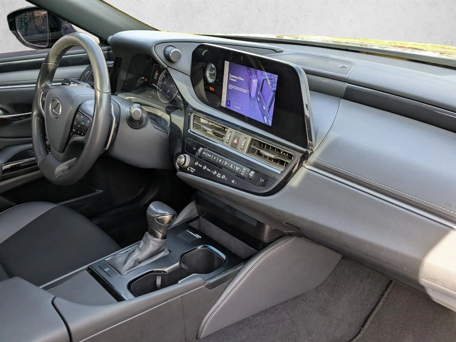 2024 Lexus ES 350 - Photo 20