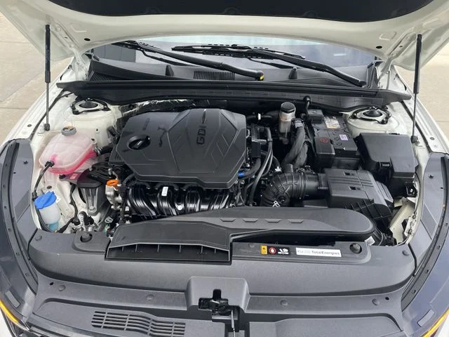 2025 Kia K5 LXS - Photo 42