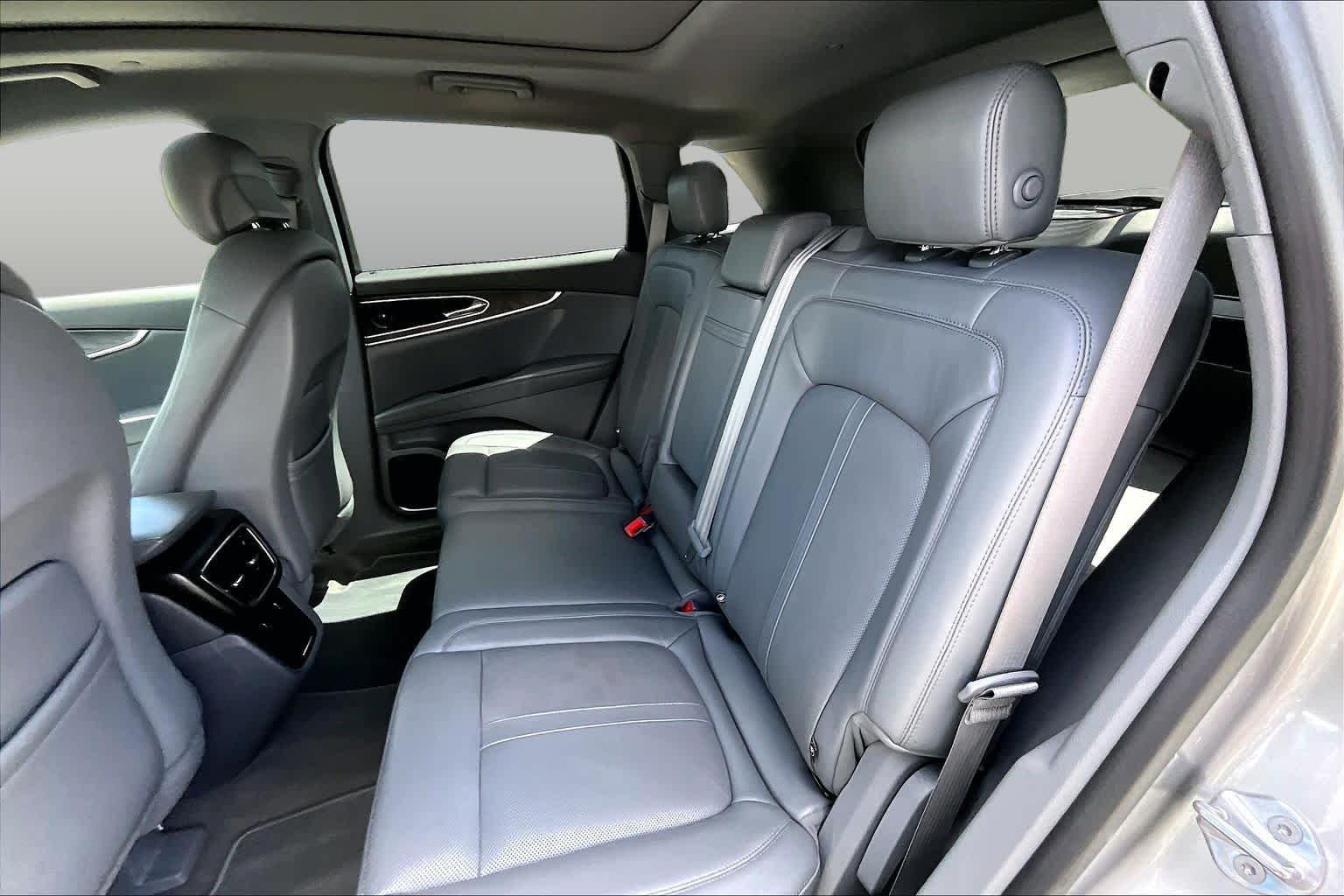 Used 2020 Silver Radiance Lincoln Reserve image 20